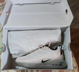 Nike Air Max 720