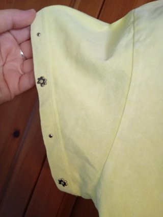 Camiseta Scalpers calavera amarilla