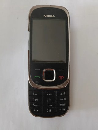 Móvil Nokia 7230 Plata y Negro