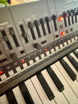 Roland JX-08 Boutique Sintetizador mas  k-25m