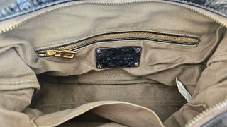 Bolso Bimba y Lola Piel Negro Dorado