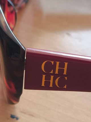 Elegantes Gafas de sol Carolina Herrera Impecables