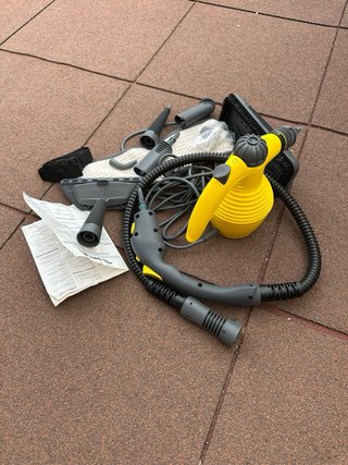 Vaporeta de mano Ariete con accesorios