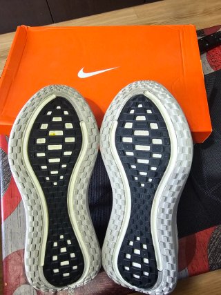 Nike Vomero plus ZoomX Run