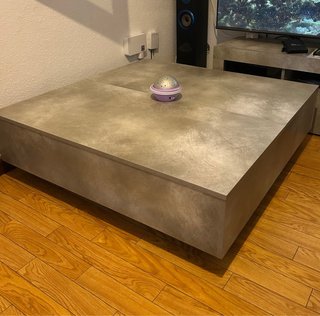 Tavolo da centro moderno in pietra e legno