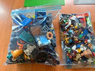 Lego Clásico: Lote de miles de piezas variadas