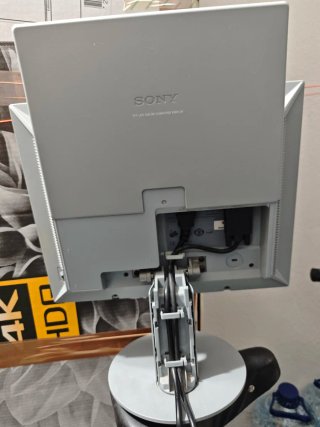 Pantalla Sony TFT  de 15 pulgadas