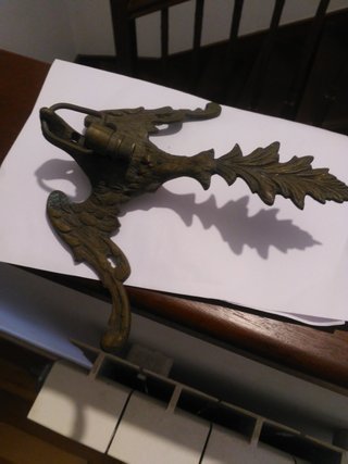 Águila antigua de bronce parece para puertas