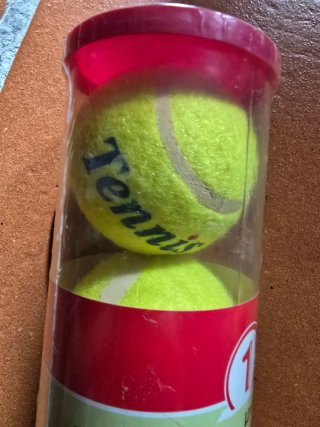 Pelotas de tenis nuevas