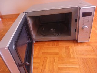 Microondas Panasonic Inverter 23 Litros con grill.