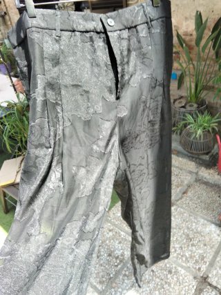 Pantaloni eleganti in pizzo nero