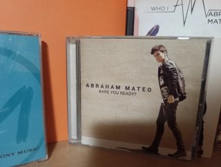 Libros y CDs Abraham Mateo