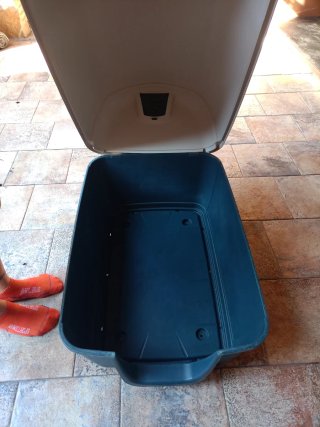 Caseta para perros beige y verde