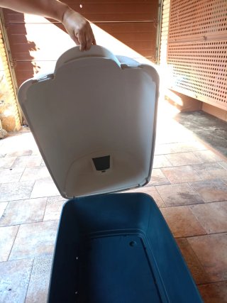 Caseta para perros beige y verde