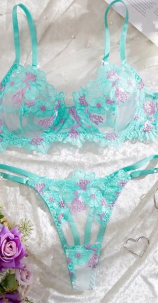 Conjunto Lencería Encaje Floral Talla L