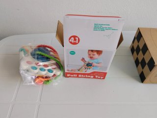 Juguete sensorial para bebés 4 en 1.
