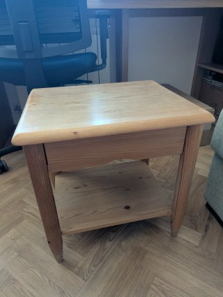 Mesita de noche pino macizo con cajón