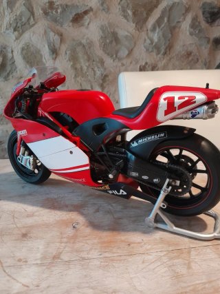 Moto Ducati 1/12 Colección