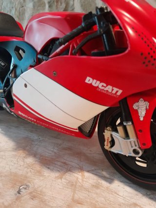 Moto Ducati 1/12 Colección