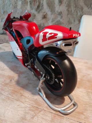 Moto Ducati 1/12 Colección