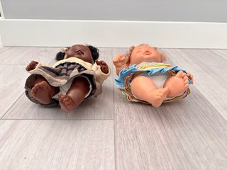 Lote 2 muñecas bebé