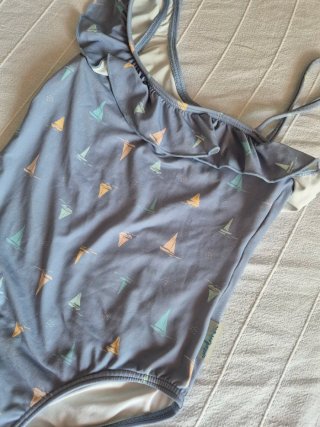 Bañador niña estampado barcos