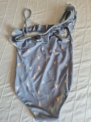 Bañador niña estampado barcos