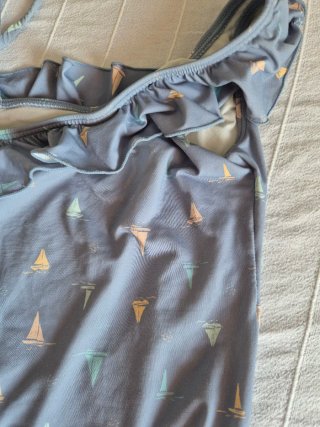 Bañador niña estampado barcos
