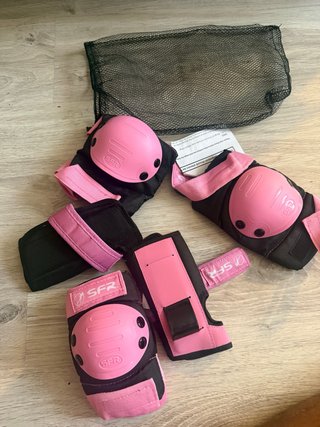 Protecciones skate SFR Talla M a estrenar