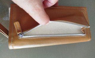 Billetera Adolfo Dominguez beige