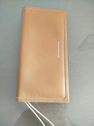 Billetera Adolfo Dominguez beige