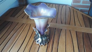 Jarrón de cerámica con forma de cala