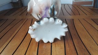 Jarrón de cerámica con forma de cala
