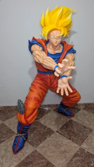 Figura Goku Tamaño Real