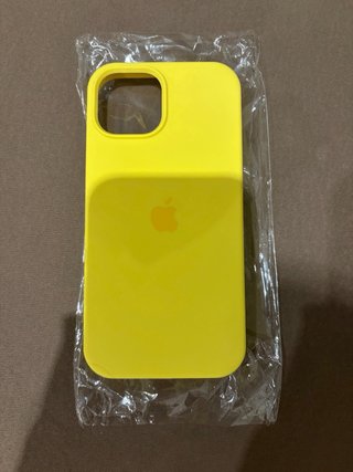 Funda iPhone 15 Amarilla Apple