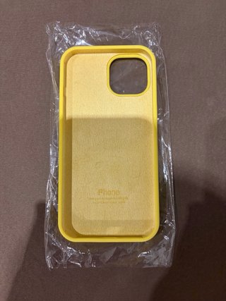 Funda iPhone 15 Amarilla Apple