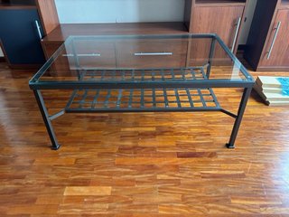 Mesa de centro cristal y metal