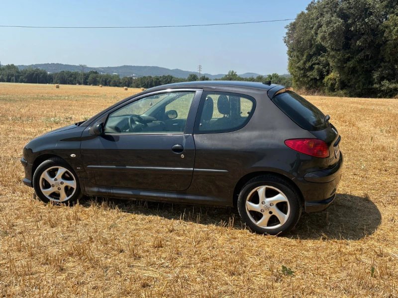 Peugeot 206 2005 - foto 1