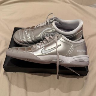 Zapatos Nike Total 90 Plateados