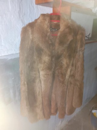 Abrigo piel cedora marrón