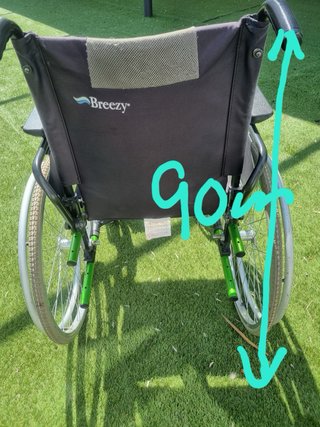 Silla de ruedas de aluminio, es bastante ligera