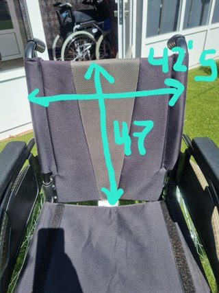 Silla de ruedas de aluminio, es bastante ligera