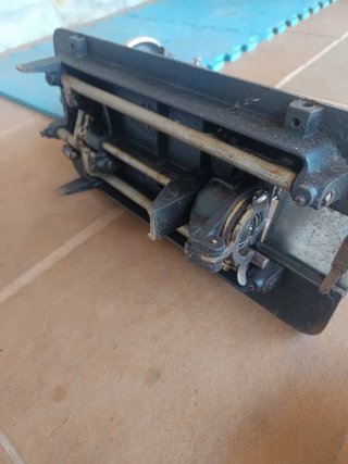 Máquina de coser Alfa y Singer