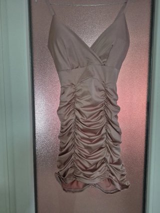 Vestido rosa drapeado fiesta