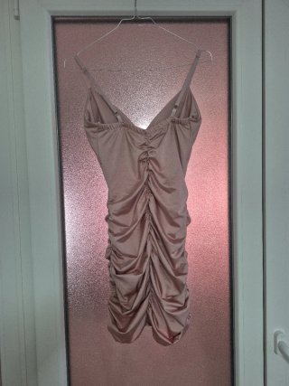 Vestido rosa drapeado fiesta