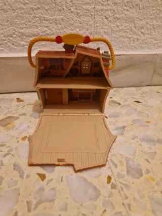 Casa Bella Desplegable Muñeca