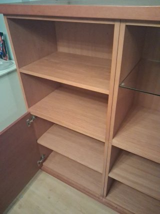 Mueble de salón madera y cristal
