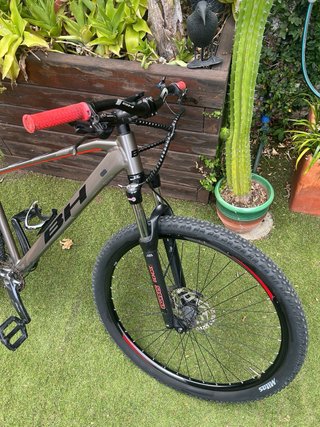 Bicicleta BH Spike 2.5 29 Shimano Deore 10v