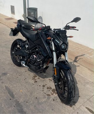 VOGE 125 RS Negra - 8.500 km