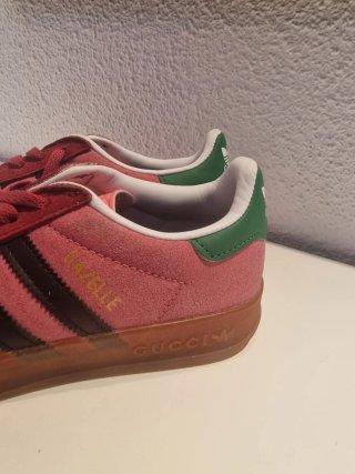 Adidas Gazelle icónicas Edición Exclusiva Rojo/Ver